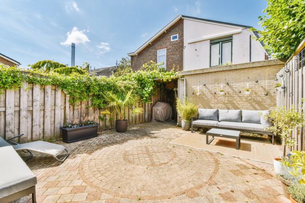 Courtyard Wall Repair in Barrington